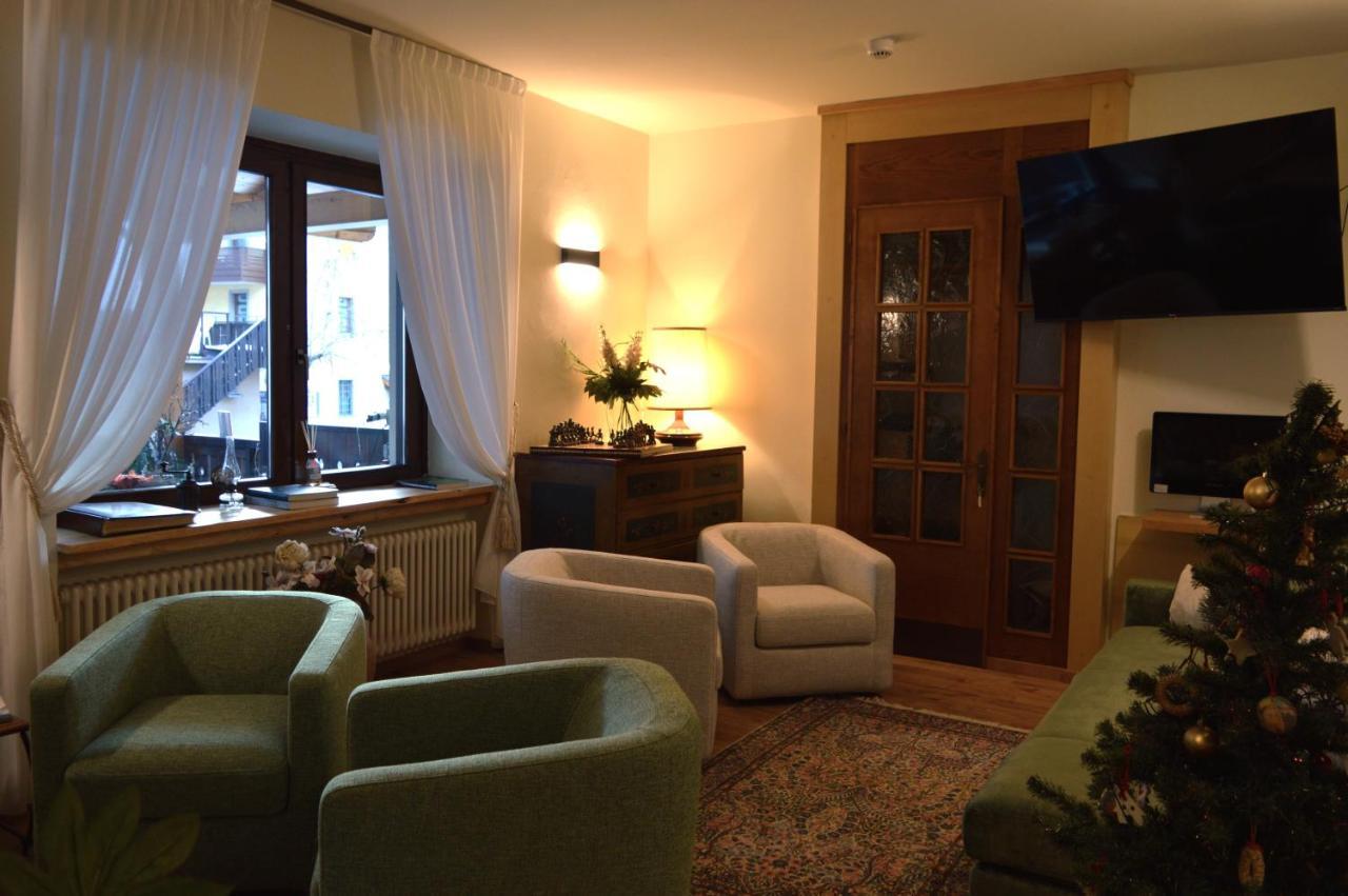 Hotel Wanda Pinzolo Exteriér fotografie
